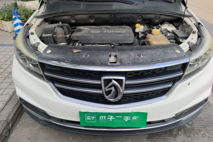 Used Baojun 730 2017 1.5T Manual Luxury Version 7 Seats Engine Bay