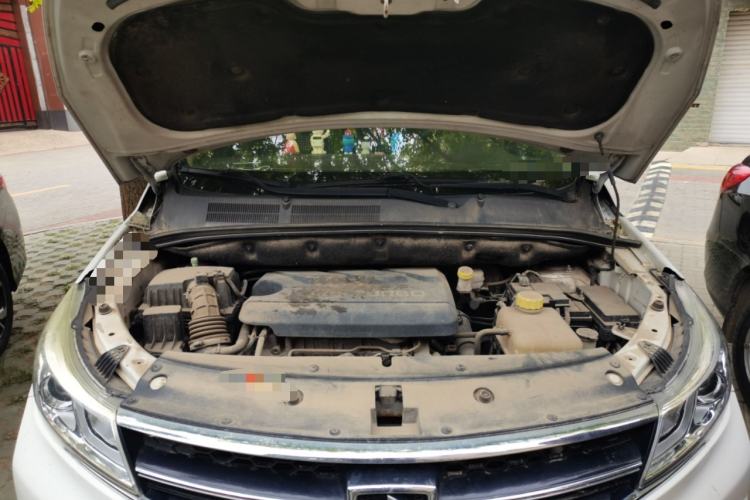 Used Baojun 730 2017 1.5T Manual Fashion Version 7 Seats China V Emission Standard Engine Bay