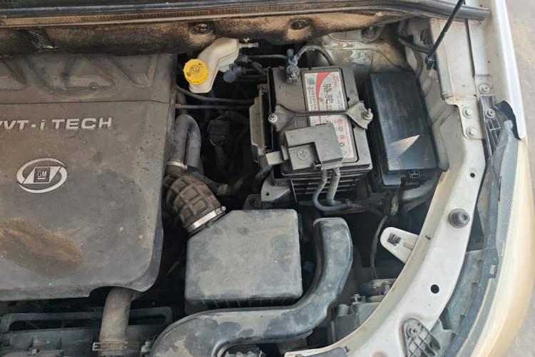 Used Baojun 730 2017 1.8L iAMT Prestige Version 7 Seats Engine Bay Left