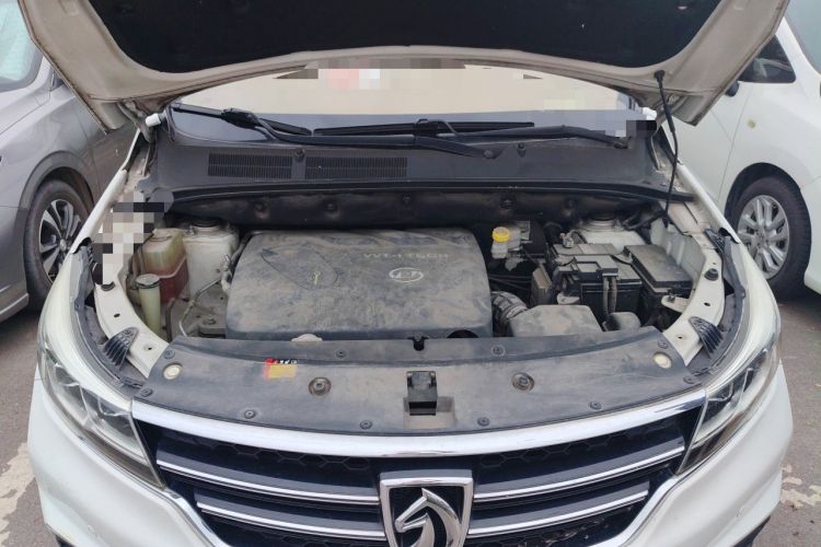 Used Baojun 730 2017 1.8L iAMT Prestige Version 7 Seats Engine Bay