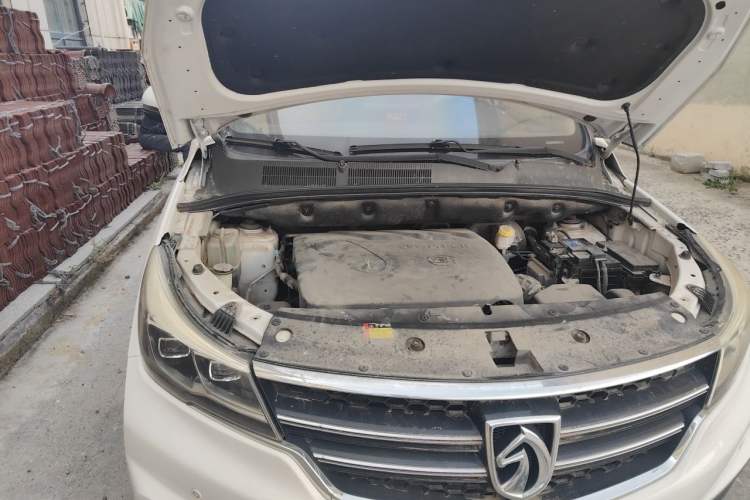 Used Baojun 730 2017 1.8L iAMT Prestige Version 7 Seats Engine Bay Right