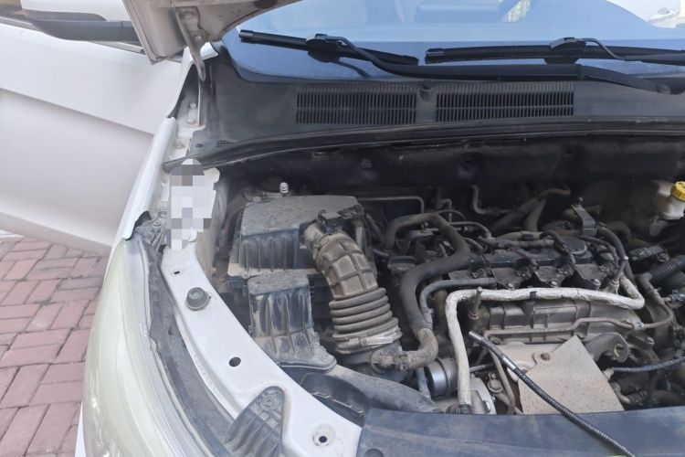 Used Baojun 730 2017 1.5T DCT Fashion Edition 7-Seater China V Emission Standard Engine Bay Right