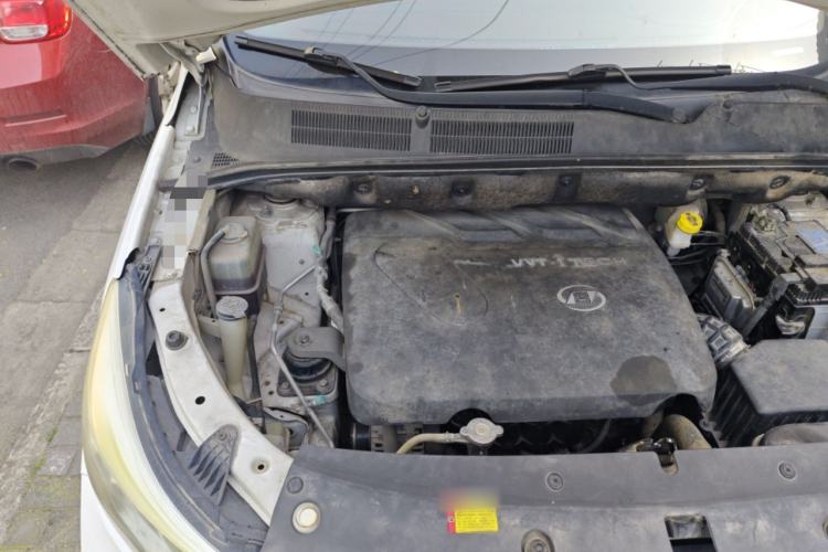 Used Baojun 730 2017 1.8L iAMT Luxury Version 7-Seater Engine Bay Right