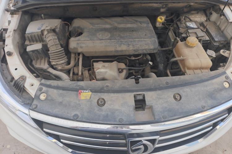 Used Baojun 730 2017 1.5T Manual Prestige Version 7 Seats Engine Bay