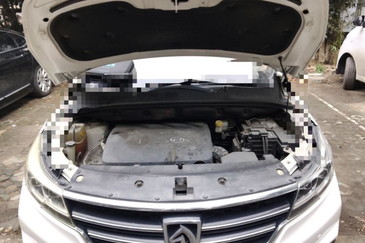 Used Baojun 730 2017 1.8L iAMT Prestige Version 7 Seats Engine Bay