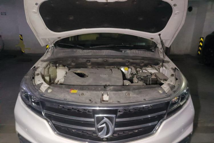 Used Baojun 730 2017 1.8L iAMT Prestige Version 7 Seats Engine Bay
