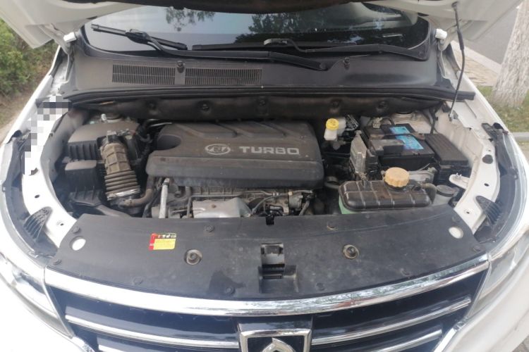 Used Baojun 730 2017 1.5T DCT Flagship Model 7 Seats China V Emission Standard Engine Bay