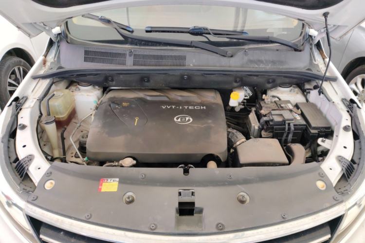 Used Baojun 730 2017 1.8L iAMT Luxury Version 7-Seater Engine Bay