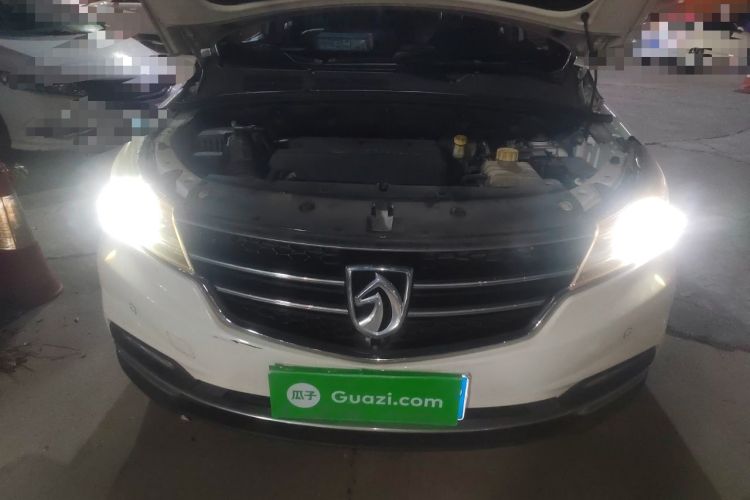 Used Baojun 730 2017 1.5T Manual Prestige Version 7 Seats Engine Bay