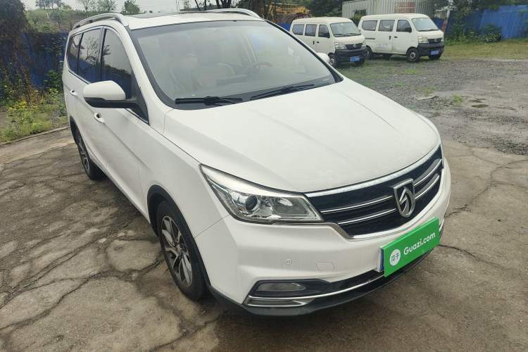 Used Baojun 730 2017 1.5T DCT Fashion Edition 7-Seater China V Emission Standard Exterior 1