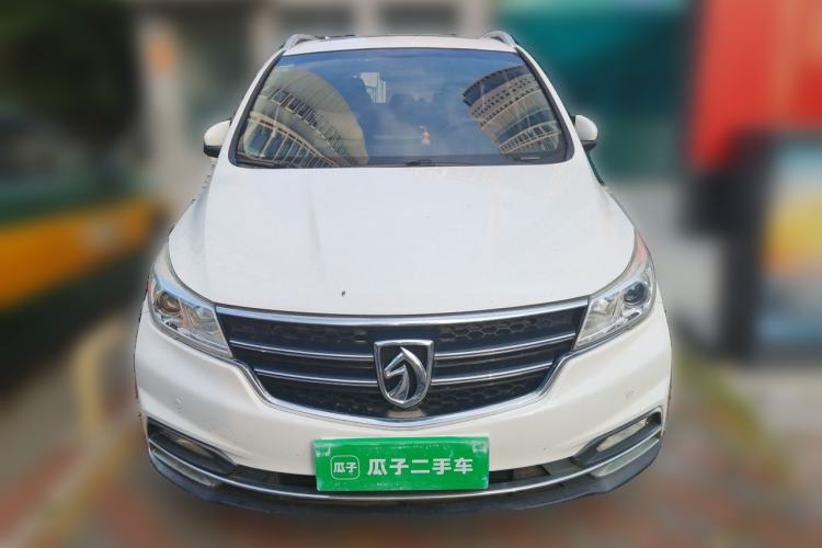 Used Baojun 730 2017 1.5T DCT Fashion Edition 7-Seater China V Emission Standard Exterior 1