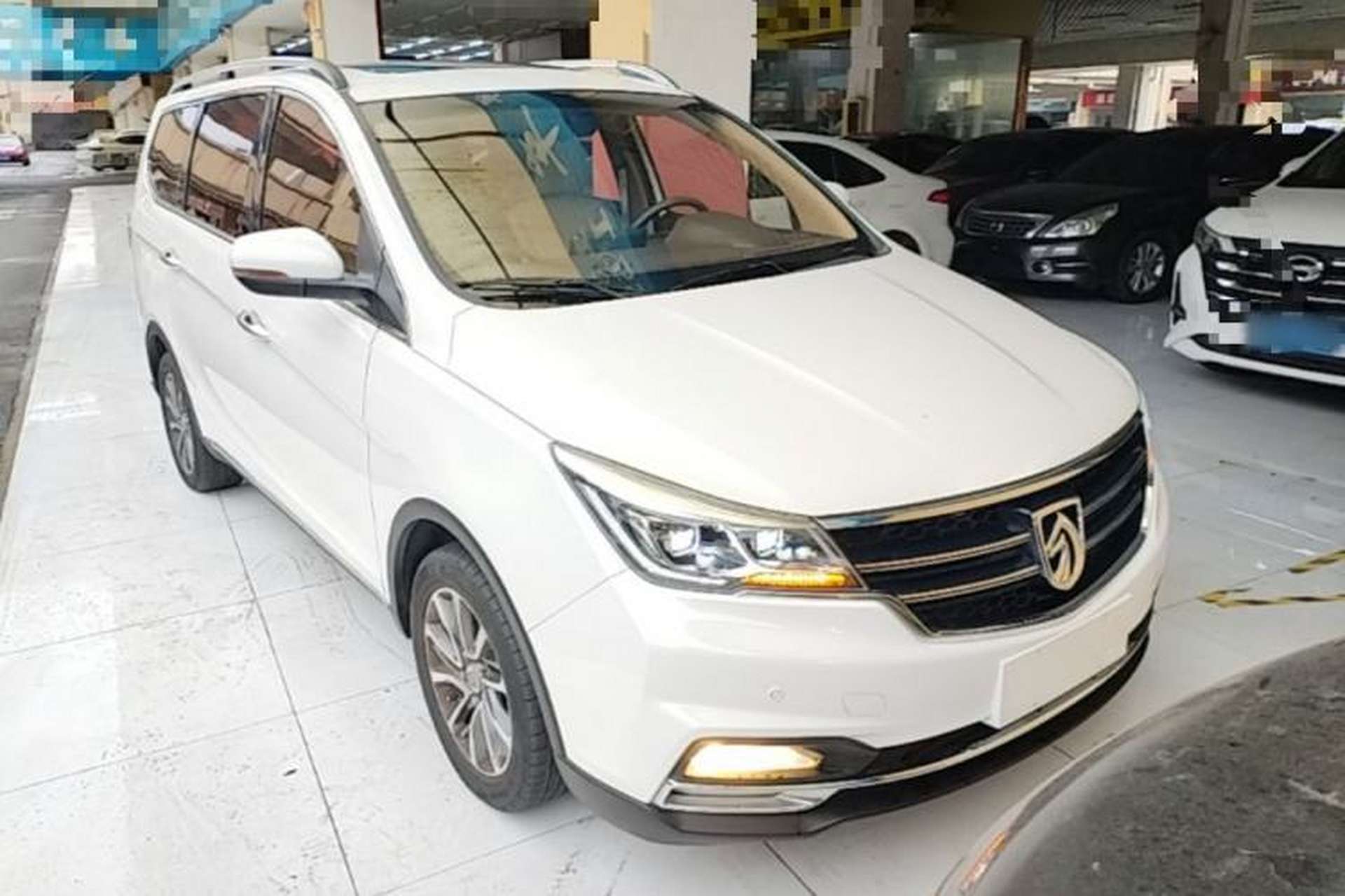 Used Baojun 730 2017 1.8L iAMT Luxury Version 7-Seater Exterior 1
