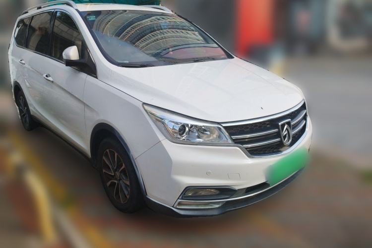 Used Baojun 730 2017 1.5T DCT Fashion Edition 7-Seater China V Emission Standard Exterior 2