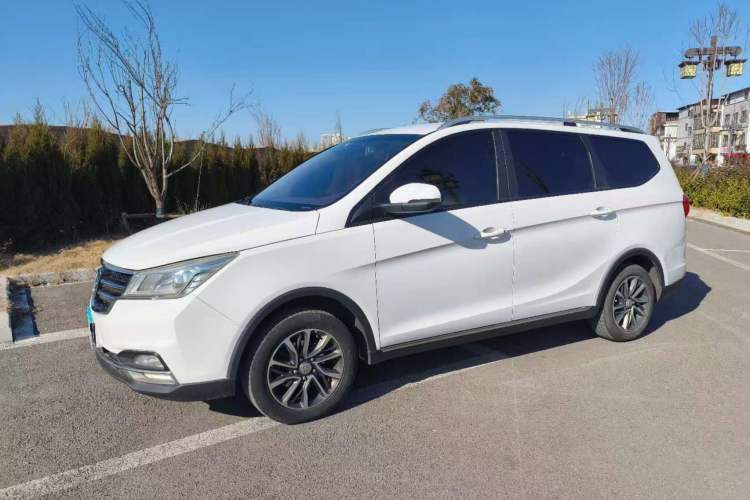 Used Baojun 730 2017 1.5T Manual Fashion Version 7 Seats China V Emission Standard Exterior 3