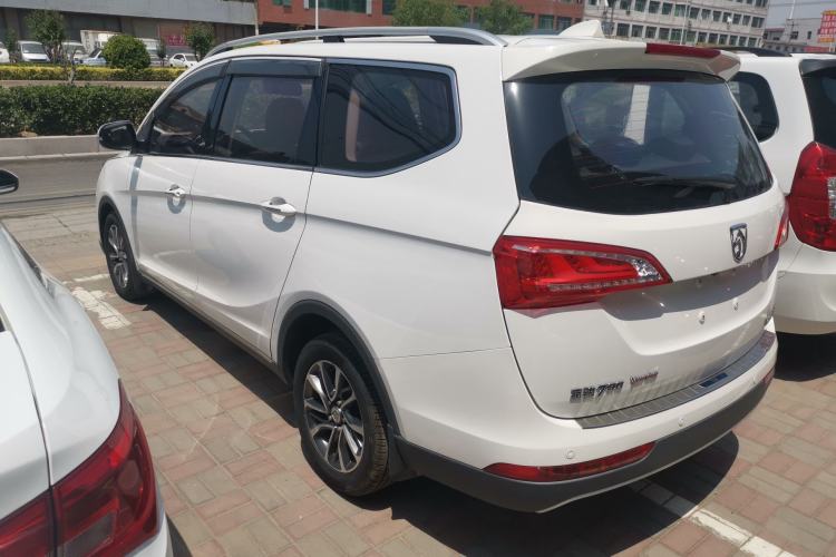 Used Baojun 730 2017 1.5T DCT Flagship Model 7 Seats China V Emission Standard Exterior 3