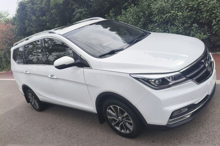Used Baojun 730 2017 1.5T DCT Flagship Model 7 Seats China V Emission Standard Exterior 3