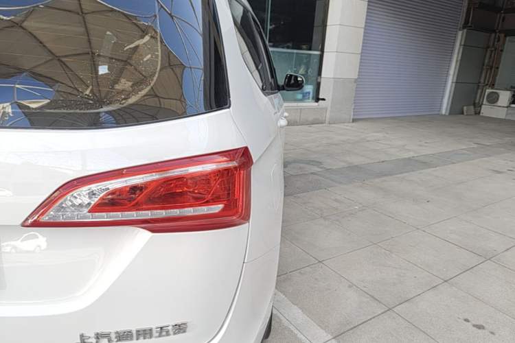 Used Baojun 730 2017 1.5T Manual Fashion Version 7 Seats China V Emission Standard Exterior 3
