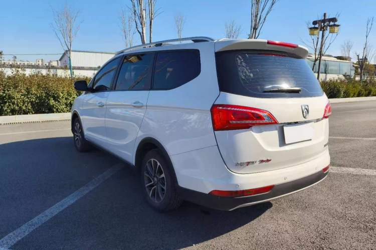 Used Baojun 730 2017 1.5T Manual Fashion Version 7 Seats China V Emission Standard Exterior 4
