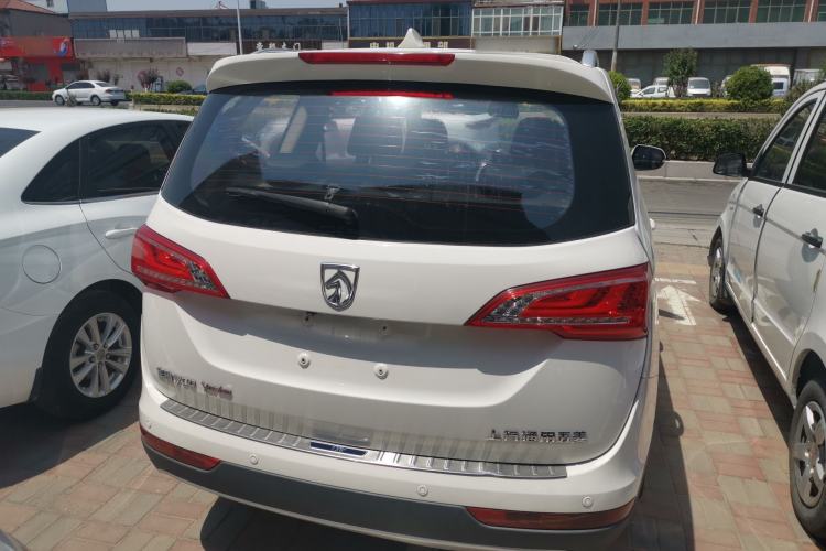 Used Baojun 730 2017 1.5T DCT Flagship Model 7 Seats China V Emission Standard Exterior 4