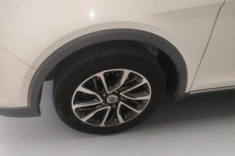 Used Baojun 730 2017 1.8L iAMT Prestige Version 7 Seats Exterior 4