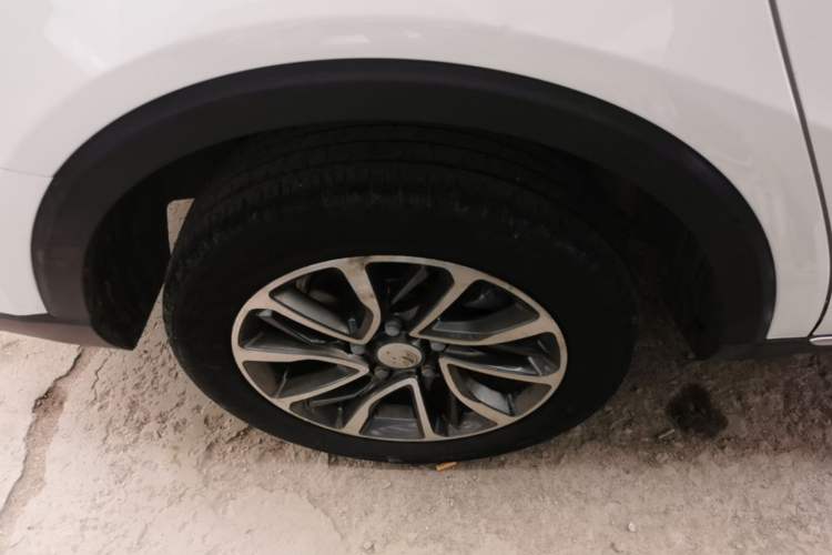 Used Baojun 730 2017 1.5T DCT Flagship Model 7 Seats China V Emission Standard Exterior 5