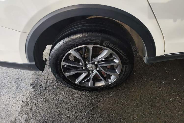 Used Baojun 730 2017 1.8L iAMT Prestige Version 7 Seats Exterior 5