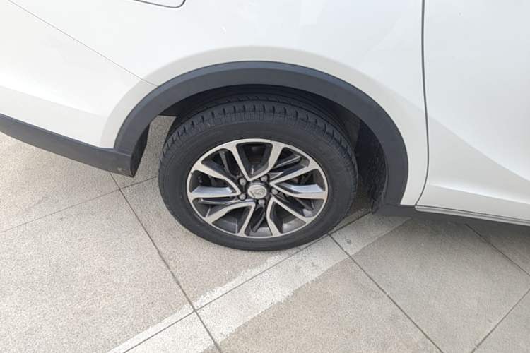 Used Baojun 730 2017 1.5T Manual Fashion Version 7 Seats China V Emission Standard Exterior 5