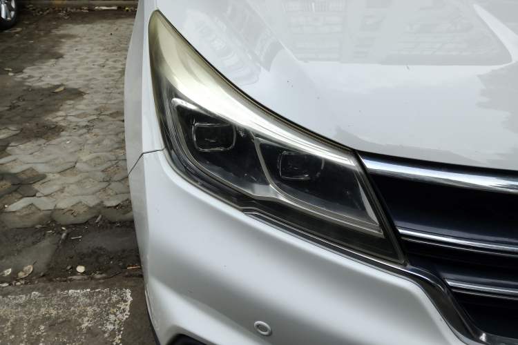 Used Baojun 730 2017 1.8L iAMT Prestige Version 7 Seats Exterior 6