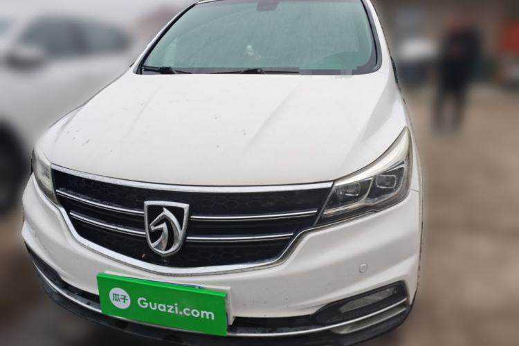 Used Baojun 730 2017 1.5T Manual Prestige Version 7 Seats Front