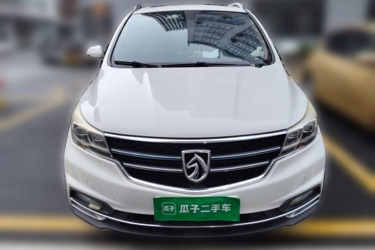 Used Baojun 730 2017 1.5T Manual Prestige Version 7 Seats Front