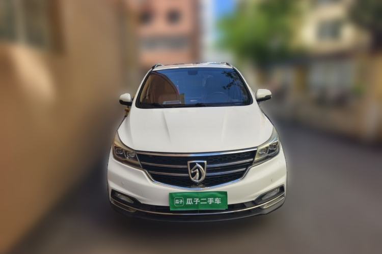 Used Baojun 730 2017 1.5T Manual Luxury Version 7 Seats Front