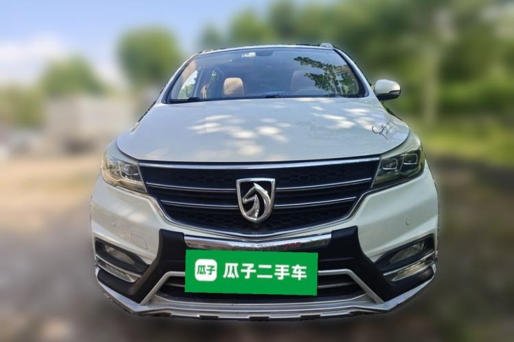 Used Baojun 730 2017 1.5T Manual Prestige Version 7 Seats Front