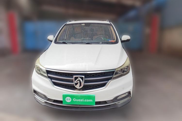 Used Baojun 730 2017 1.5T Manual Prestige Version 7 Seats Front