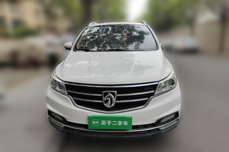 Used Baojun 730 2017 1.5T Manual Style 7 Seats China V Front