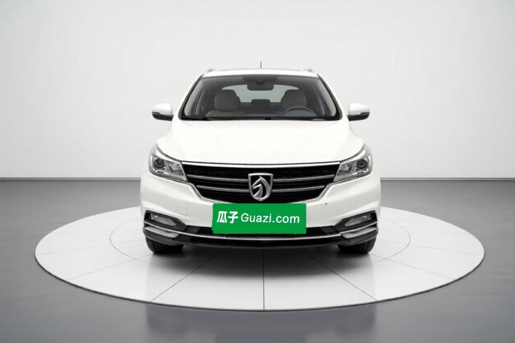 Used Baojun 730 2017 1.5T Manual Fashion Version 7 Seats China V Emission Standard Front