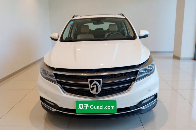 Used Baojun 730 2017 1.5T Manual Prestige Version 7 Seats Front