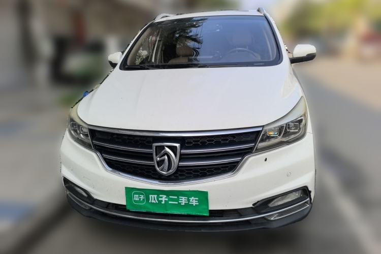 Used Baojun 730 2017 1.5T Manual Luxury Version 7 Seats Front
