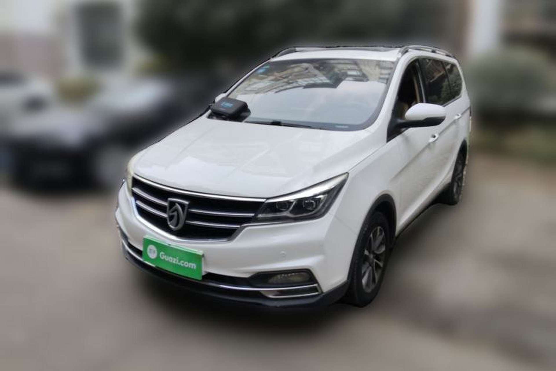Used Baojun 730 2017 1.8L iAMT Prestige Version 7 Seats Front Left 45 Deg