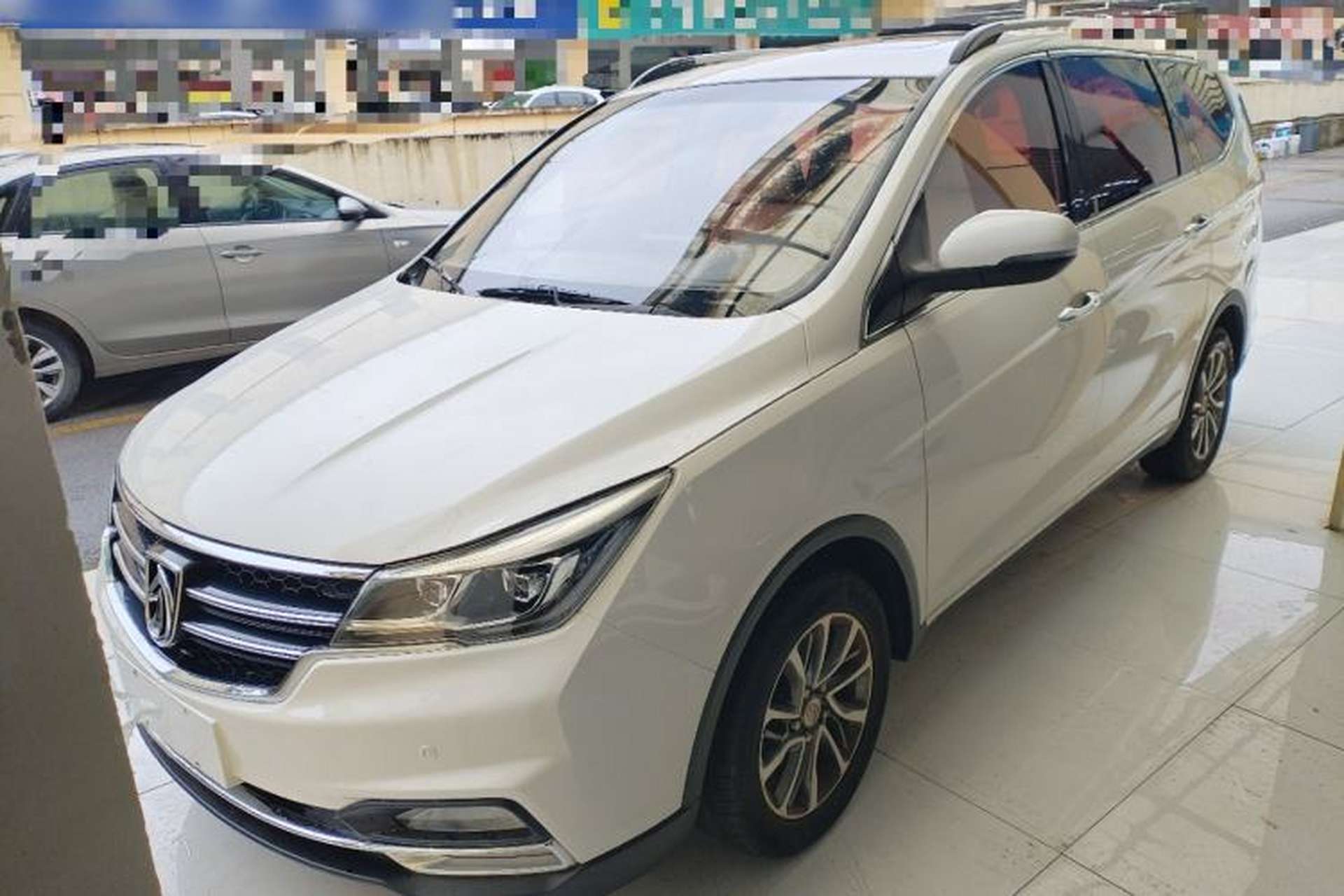 Used Baojun 730 2017 1.8L iAMT Luxury Version 7-Seater Front Left 45 Deg