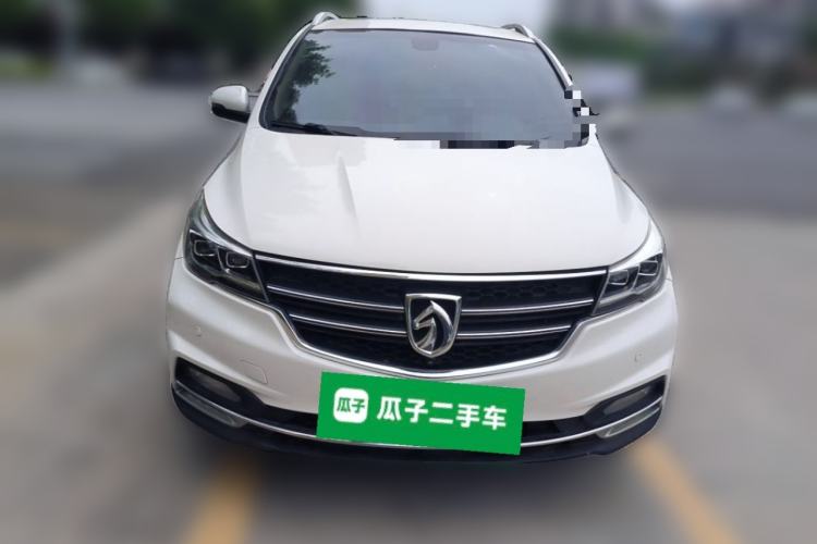 Used Baojun 730 2017 1.5T Manual Prestige Version 7 Seats Front