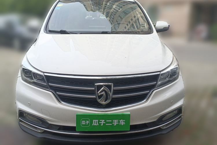 Used Baojun 730 2017 1.5T Manual Prestige Version 7 Seats Front