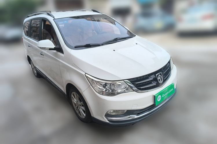 Used Baojun 730 2017 1.5T Manual Fashion Version 7 Seats China V Emission Standard Front Right 45 Deg