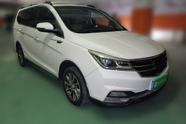 Used Baojun 730 2017 1.8L iAMT Prestige Version 7 Seats Front Right 45 Deg
