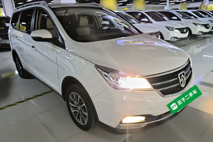 Used Baojun 730 2017 1.5T Manual Fashion Version 7 Seats China V Emission Standard Front Right 45 Deg