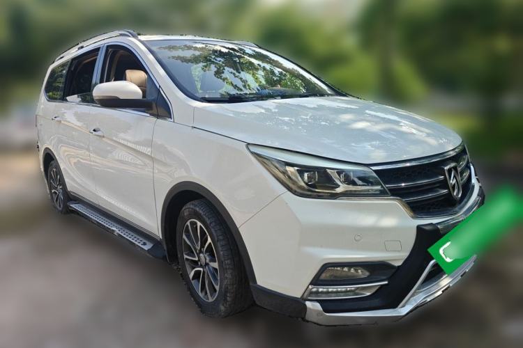 Used Baojun 730 2017 1.5T Manual Prestige Version 7 Seats Front Right 45 Deg