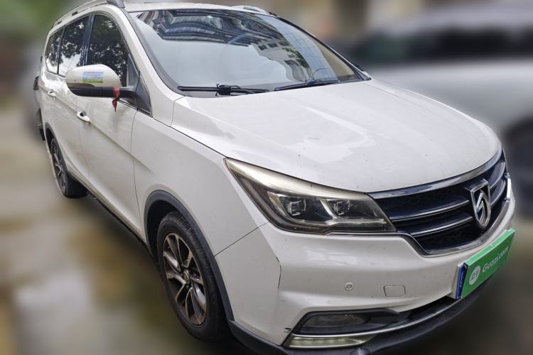 Used Baojun 730 2017 1.8L iAMT Prestige Version 7 Seats Front Right 45 Deg