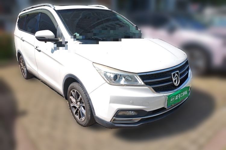 Used Baojun 730 2017 1.5T DCT Fashion Edition 7-Seater China V Emission Standard Front Right 45 Deg