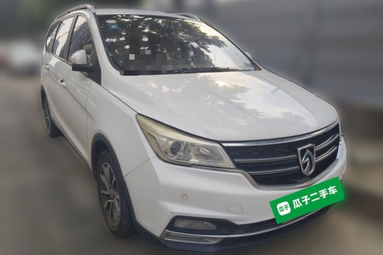 Used Baojun 730 2017 1.5T Manual Fashion Version 7 Seats China V Emission Standard Front Right 45 Deg