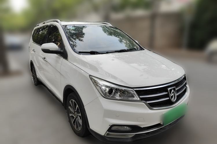 Used Baojun 730 2017 1.5T Manual Style 7 Seats China V Front Right 45 Deg