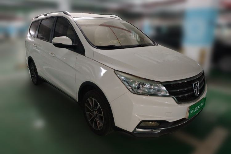 Used Baojun 730 2017 1.5T Manual Fashion Version 7 Seats China V Emission Standard Front Right 45 Deg